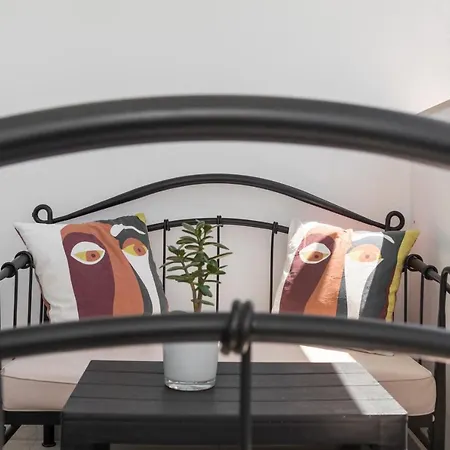 Modern Marija With The Balcony And The Sea View 아파트 *