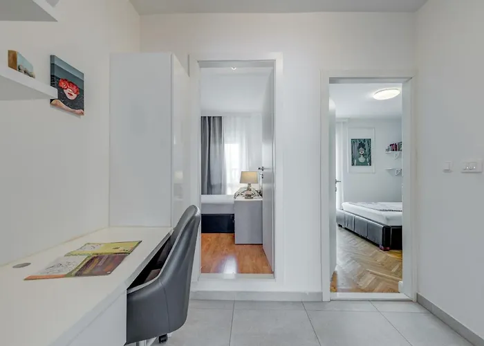 Modern Marija With The Balcony And The Sea View * 스플리트
